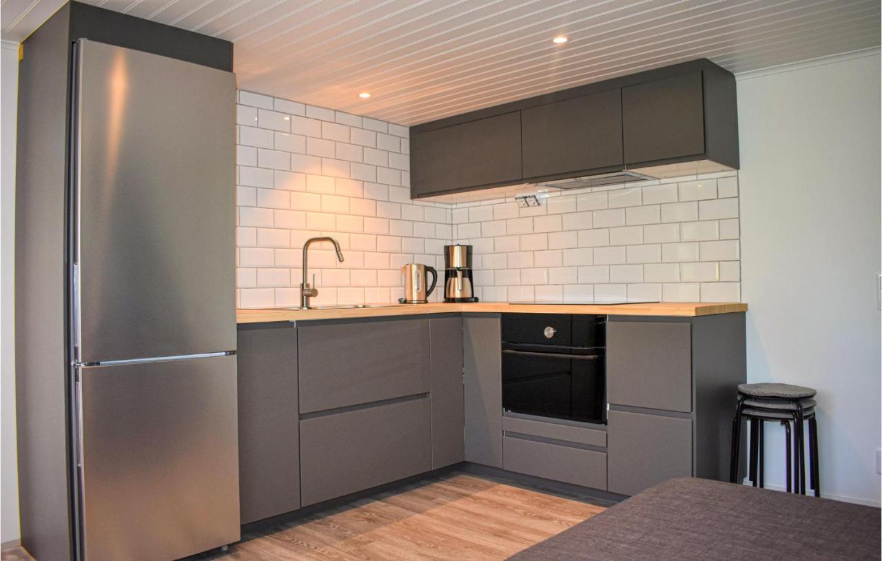 2 Bedroom Amazing Home In Fjaelkinge 외부 사진