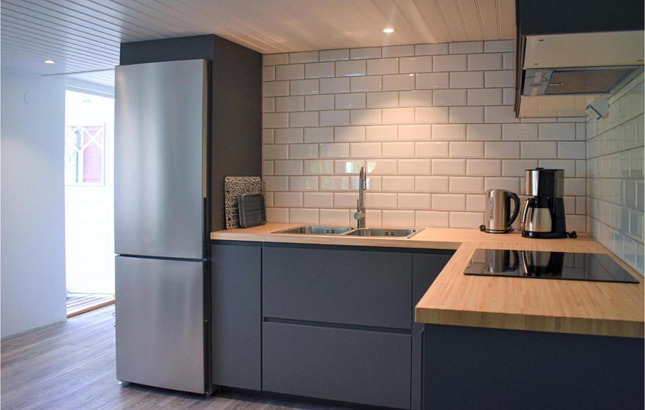 2 Bedroom Amazing Home In Fjaelkinge 외부 사진